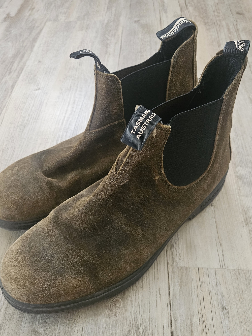 Blundstone Tasmania Men's 1615 Original Series Brown Suede Chelsea Boots 12